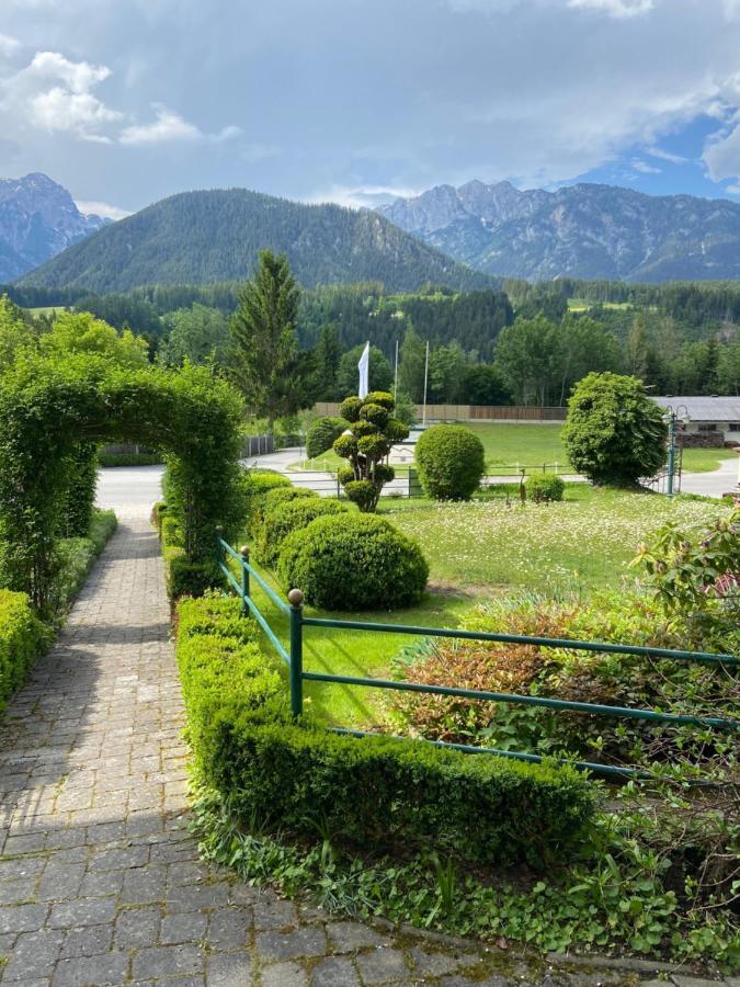 Apartment Cinderella Oberhaus ภายนอก รูปภาพ
